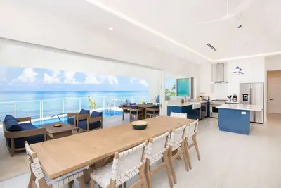 Image de Willow Beach: Family Friendly Beach House w/ Private Pool and Backyard Snorkeling