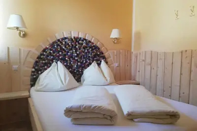 Image de Zweibettzimmer Sonnenquelle - Gottes Hand - Biolandhaus Arche