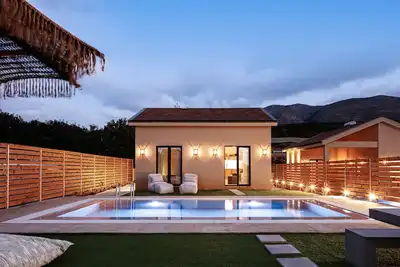 Luxury villa with private pool, for families seeking nature's tranquil escape