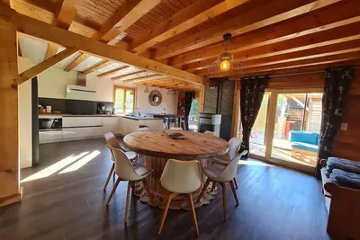 Image de \"La Dame du Lac\" -  Chalet cocooning au bord du lac