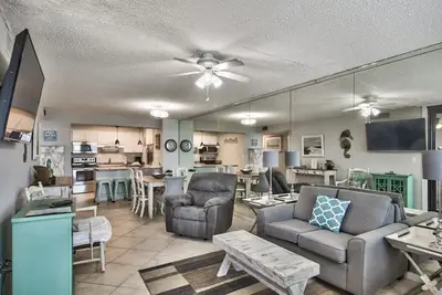 Image de Gulf view unit at Jetty East! One free beach chair set up daily.