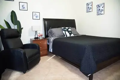 Image de 2bd 2bt Apartment 1 Min to University Utrgv