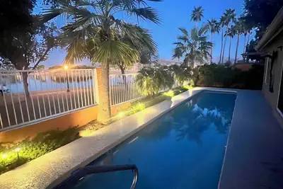 Image de Lake House Pool & Palms