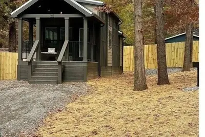 Image de Whitetail Cottage at Ky Lake. . a tiny home experience!