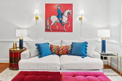 Image de The Cavalier - Quiet Corner of Old Town