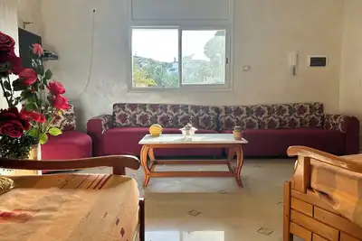 Image de Cozy 2br apartment within a villa with Green Views