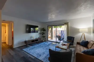 Image de Adorable 2 bedroom condo near many amenities in Fiesta District of Mesa Az.