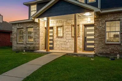 Image de Experience Arlington:4br Comfort & Class- Minutes to Cowboys, Rangers, 6 Flags! \n