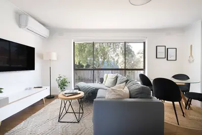 Image de Bayside Basking Coastal Rye Living at its Best