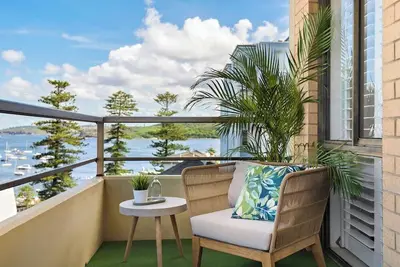 Image de Fine Pine Beachside Lifestyle with Two Balconies