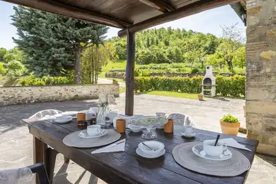 Image de Bel appartement dans une maison de vacances avec piscine, Wifi, vue panoramique et parking