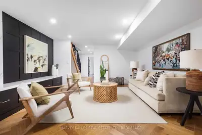 Image de Stylish 5-Bed, 5-Bath Retreat in the Heart of Little Italy, Toronto