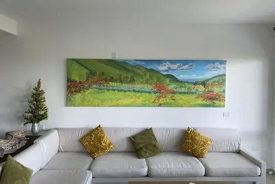 Image de Designer Condo - Sleeps 6 with Sauna