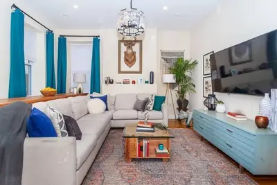 Image de Radiant Luxury Getaway | Near South End