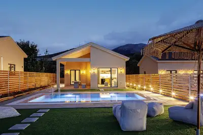 Luxury villa with private pool, for families seeking nature's tranquil escape