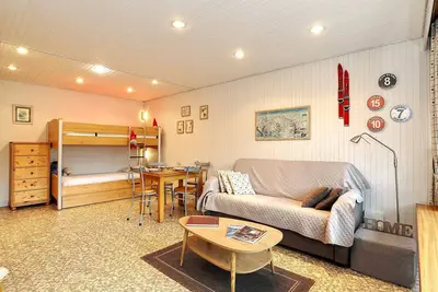 Image de Studio rénové skis aux pieds, centre station 1650, 4 pers