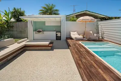 Image de Sunshine Coastal Retreat - Stroll to the Shoreline