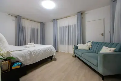 Image de 456 Hopeville Escape - Spacious three-bedroomed home with modern finishings! !