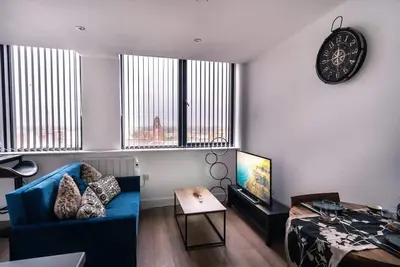 Stay Zeni, Alexandra Rise Manchester Fab Studio