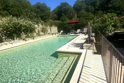 Image de À Goult proche Gordes au cœur du Luberon maison provençale grande piscine