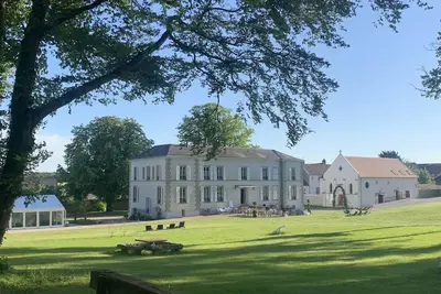 Image de Beau Domaine à la campagne à 50 km au Sud de Paris