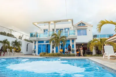 Image de MĂłnaco Village Playa Palenque