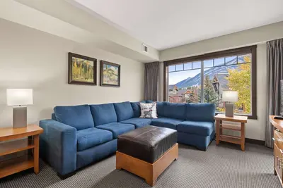 Image de Canmore - Copperstone #2207 - 1 Bedroom + Den