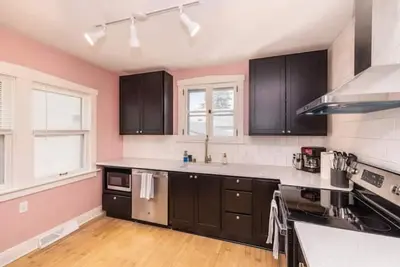 Image de Swan City 80s Glam in Bay View