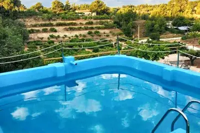 Homerez - Maison spacieuse à Tortosa avec piscine privée