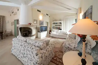 Image de Regarda - \"Villa Infinity\" with private pool and lake view