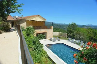 Image de Homerez - Villa à Prades avec piscine privée