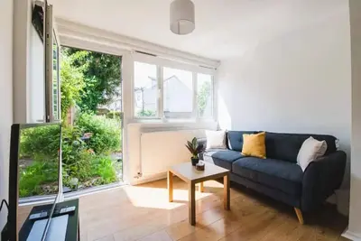 Image de Stylish & Tranquil Flat with Excellent Connections\n\n