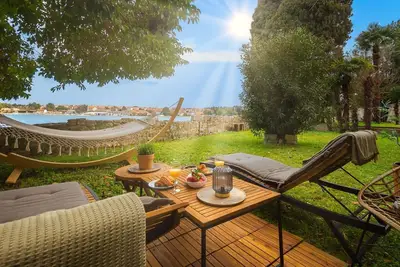 Image de Exclusive Seafront Bacchus Apartment