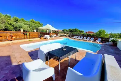 Image de Homerez - Villa de charme à Godelleta avec piscine privée