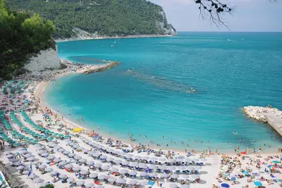 Image de Homerez - Villa spacieuse à San Michele avec jacuzzi et piscine partagée