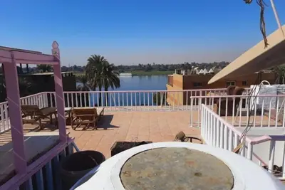Image de Luxor city A block in front of Nile River 1