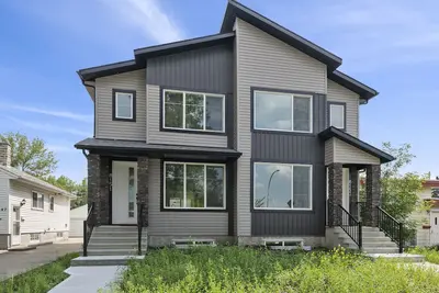 Image de Charming Basement Private Suite in Bonnie Doon. Just renovated!