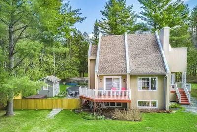 Image de Près du Mont Orford - Piscine - Spa - Le Paruline