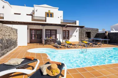 Image de Villa Salar - Trois Chambres Villa, Couchages 6