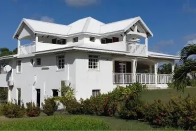 Image de Homerez - Appartement spacieux à Petit-Canal avec balcon
