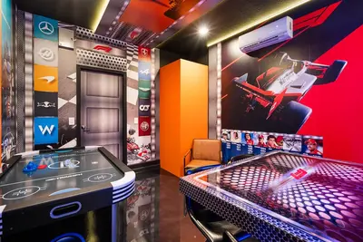 Image de Stunning 6 Bed Pool Home with Game Room-1103ks