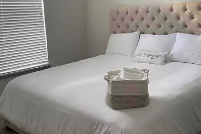 Image de Luxury 2 King Bed 2 Bath Apt; Downtown Houston Walking Distance to Toyota Center