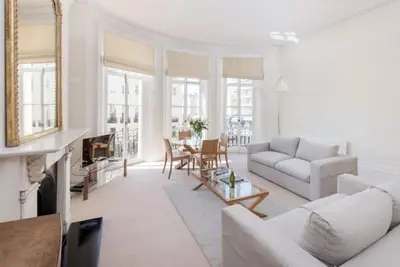 Image de Sea view, spacious central 1 bed flat, sleeps 4
