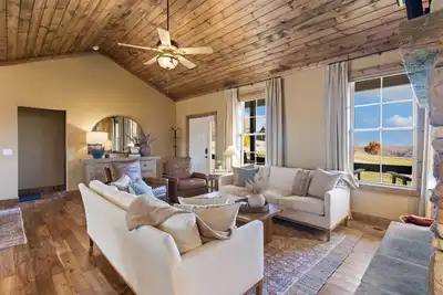 Image de Newly Built Mountain Home with Views