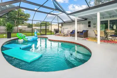 Image de Two Bedroom/Two Bath, Sparkling Heated Pool, Minutes To Img and  Anna Maria Island!