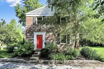 Image de King Bed! Cozy Home Minutes from Broad Ripple Ave