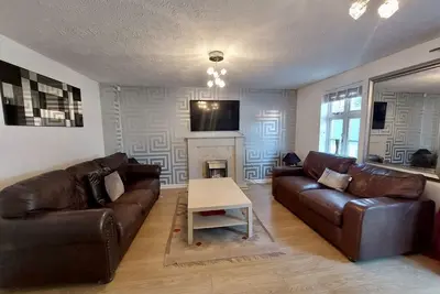 Image de Charming 3-Bed Retreat. Solihull:Hs2, Nec, Airport, Wi-Fi, Parking. Pet-Friendly