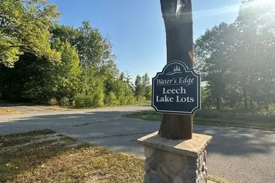 Image de The Bears Den at Leech Lake on the Heartland Trail