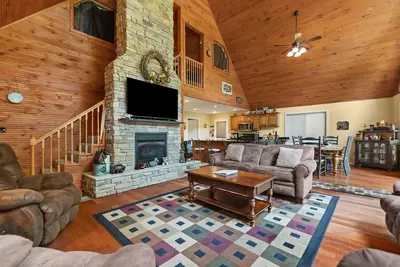 Image de Large Cabin Located on Deer Water Lake