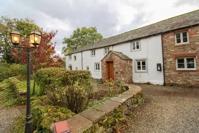 A cottage that sleeps 4 guests  in 2 bedrooms
